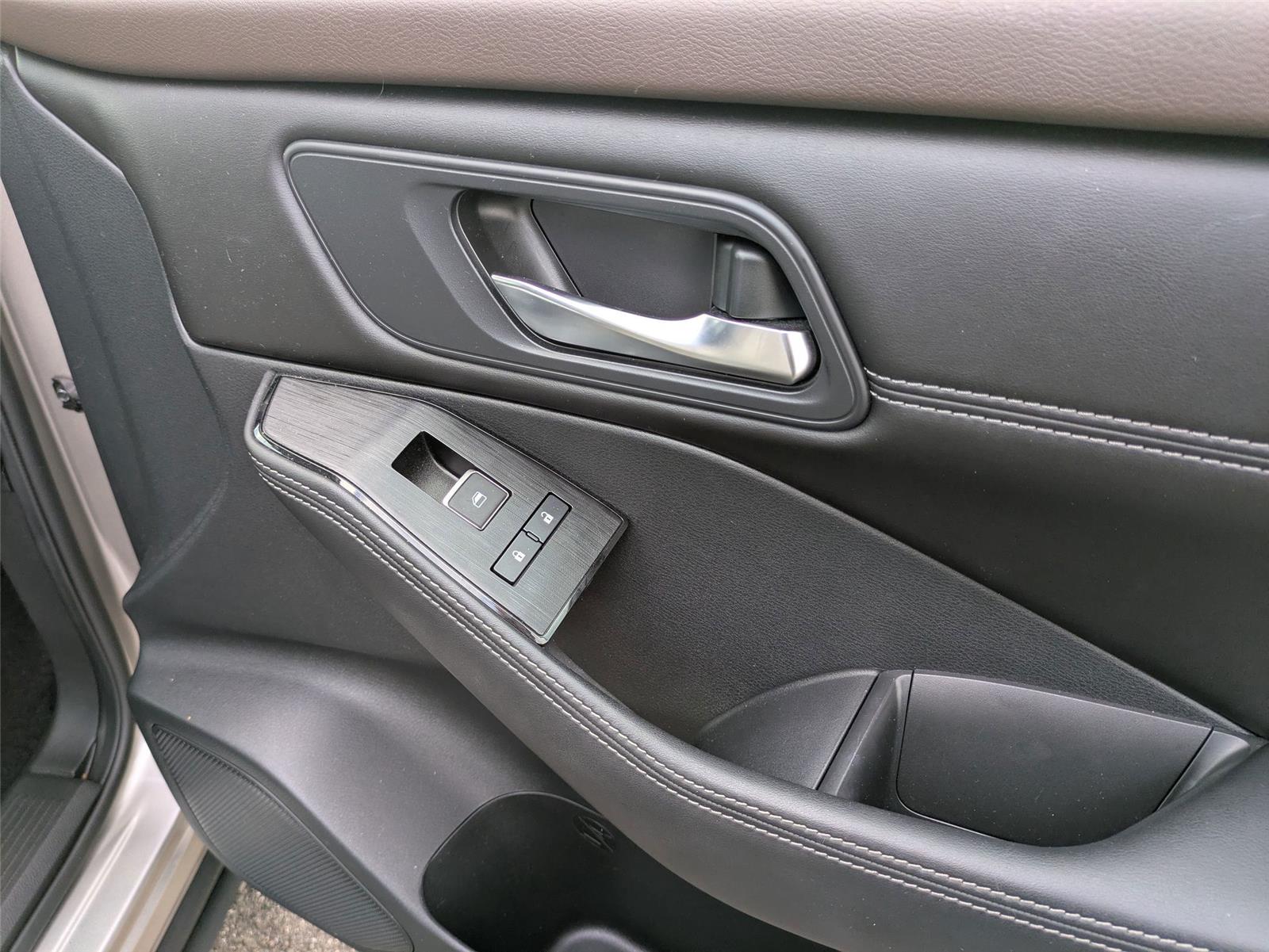 2022 Nissan Rogue SL photo 27