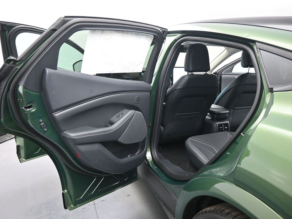 2024 Ford Mustang Mach-E Premium photo 16