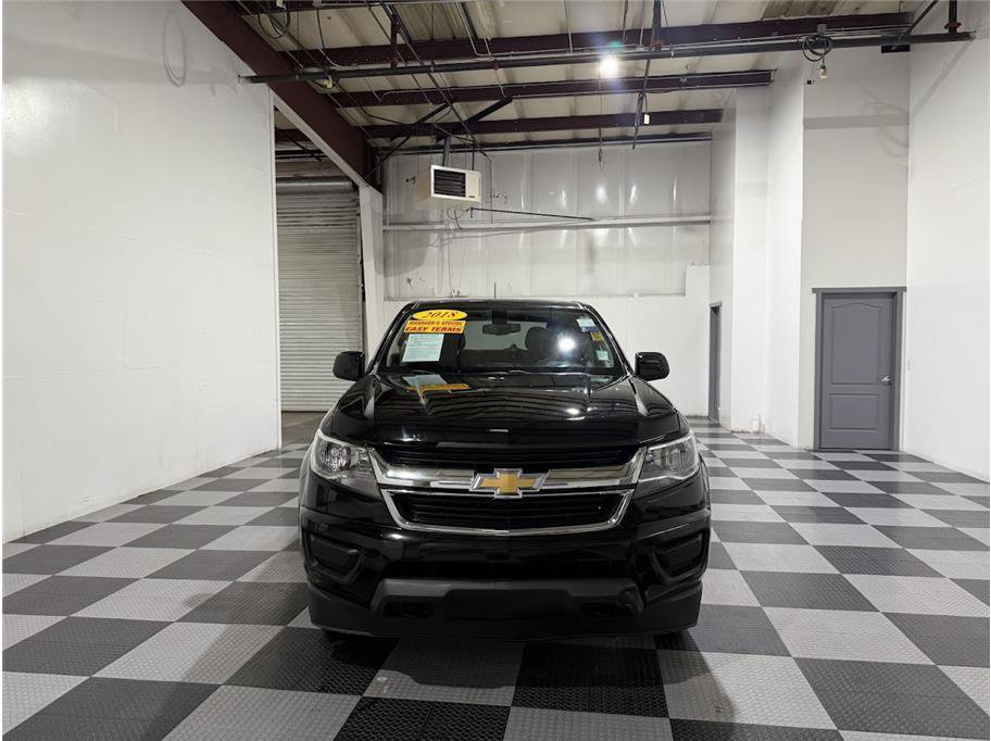 2018 Chevrolet Colorado LT photo 2