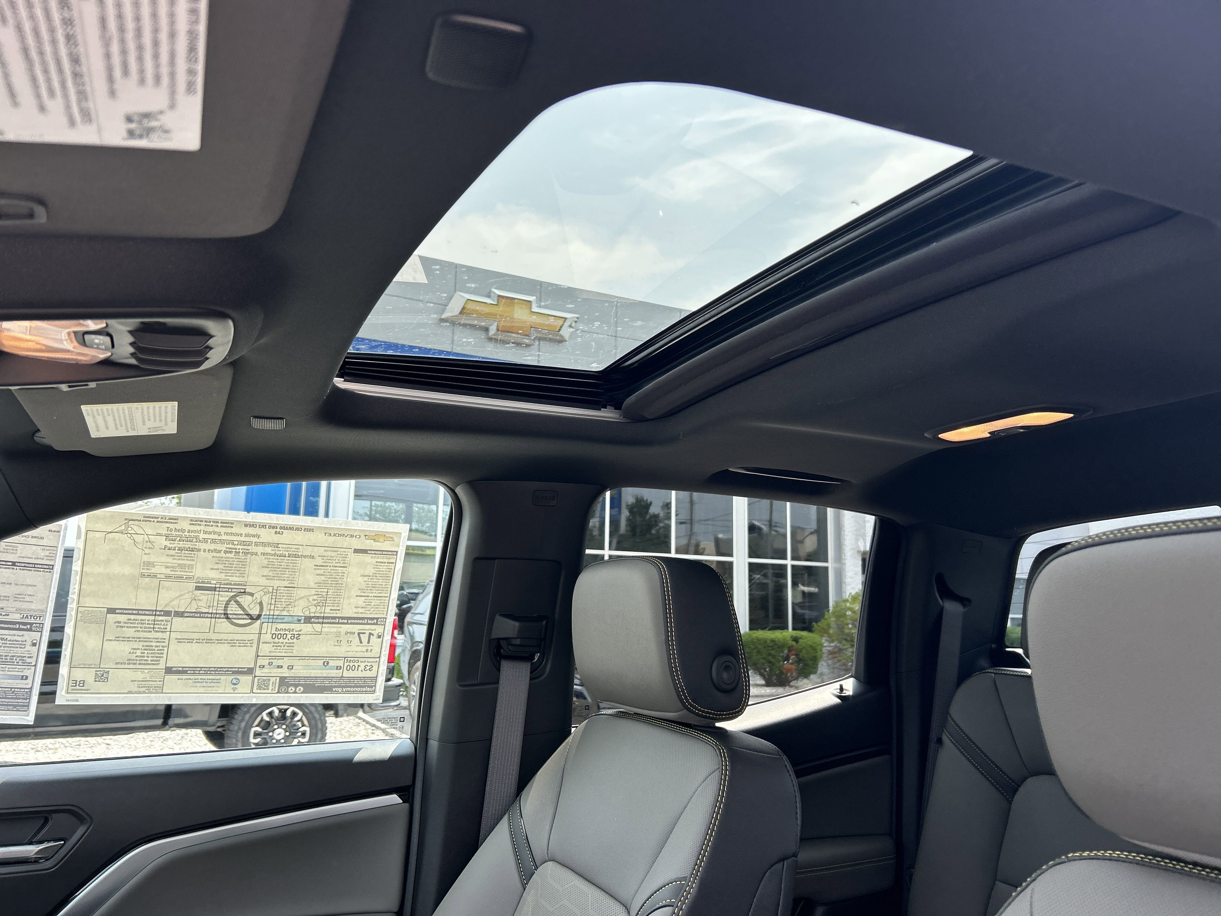 2025 Chevrolet Colorado ZR2 photo 3