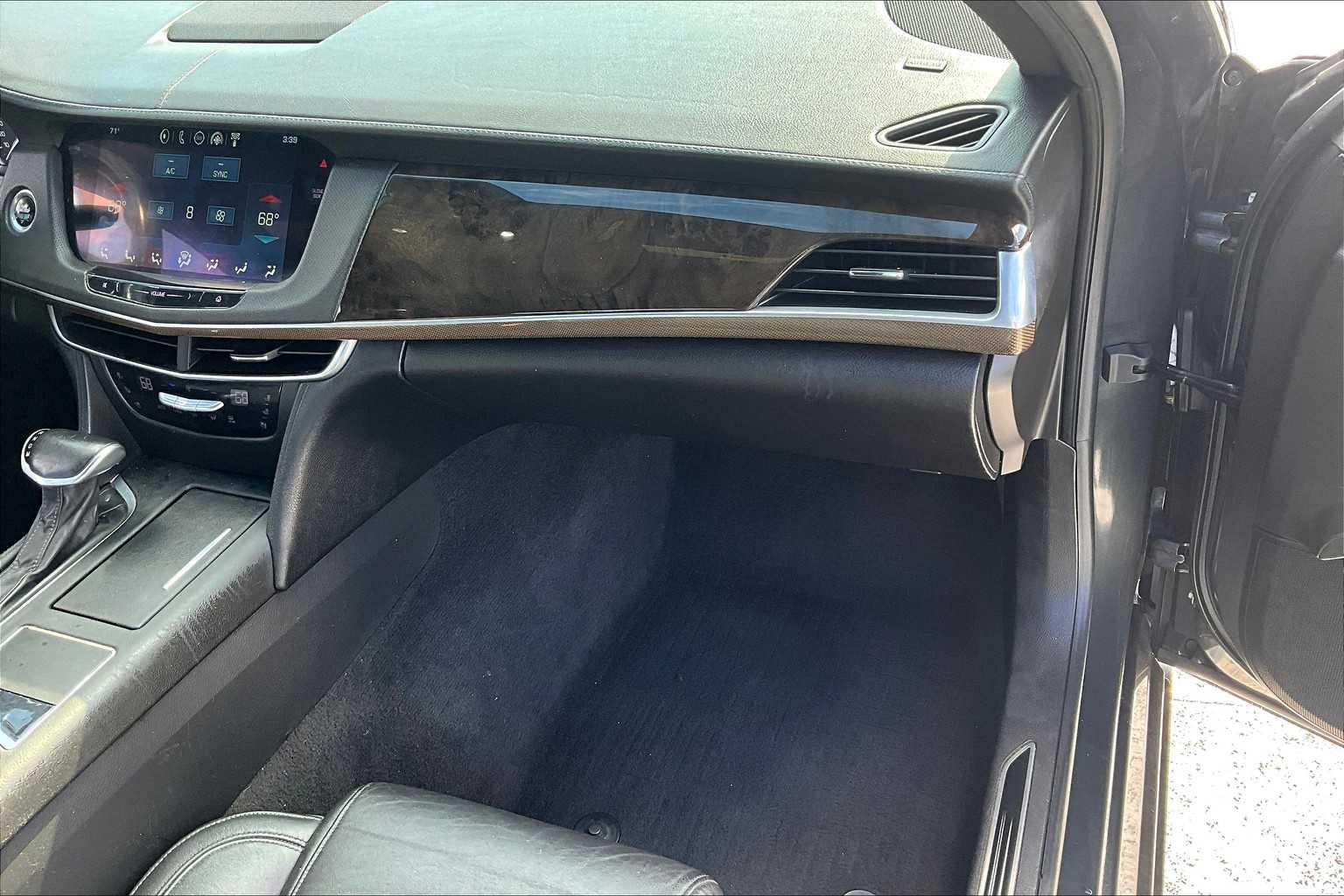 2017 Cadillac CT6 Luxury photo 15