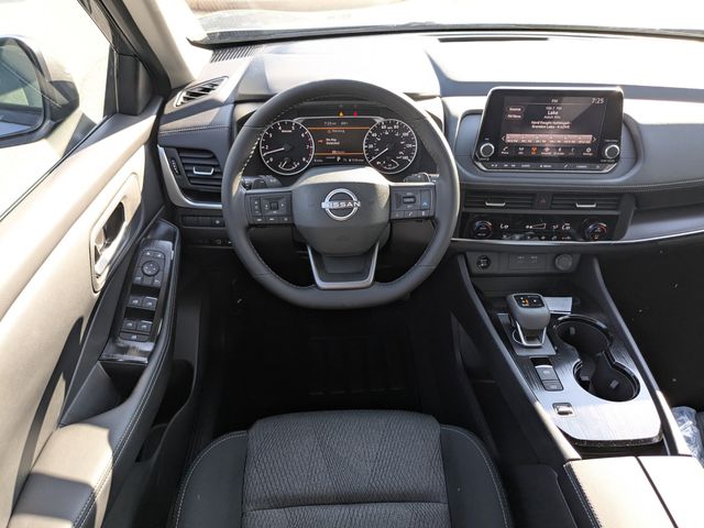 2026 Nissan Rogue SV photo 11