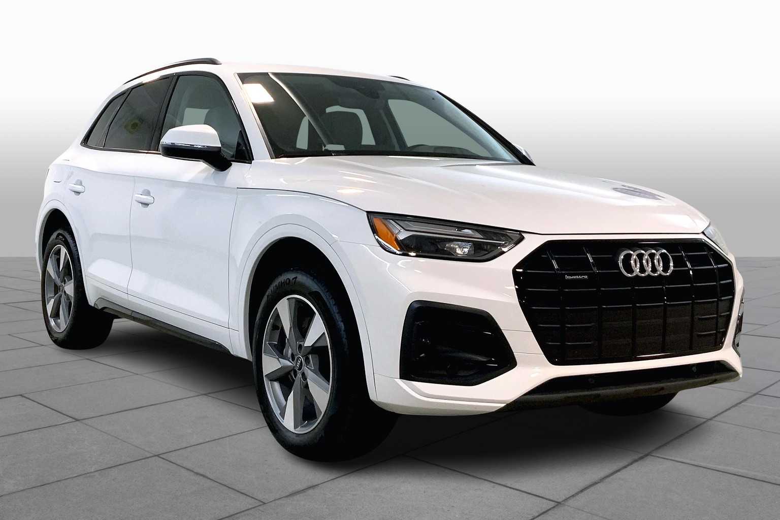 Used 2025 Audi Q5 Premium with VIN WA1ABAFY4S2041122 for sale in Kansas City