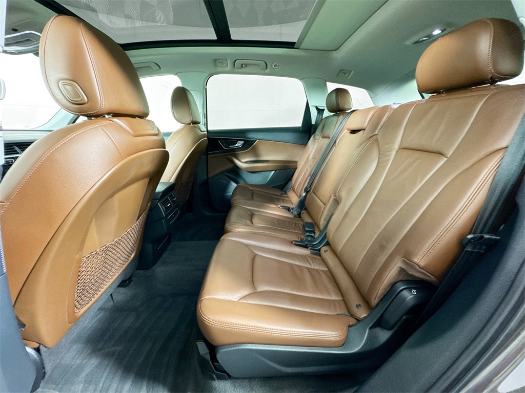 2017 Audi Q7 3.0T Premium Plus photo 12