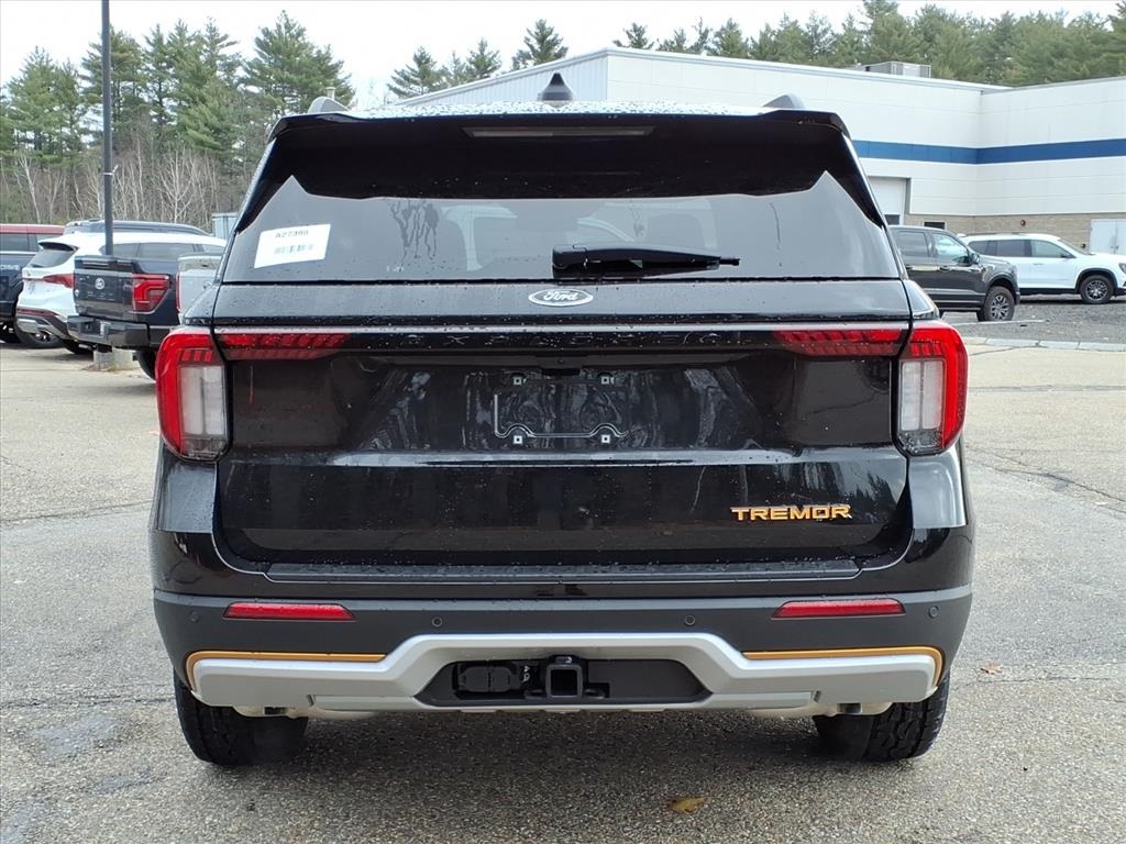 2026 Ford Explorer photo 2