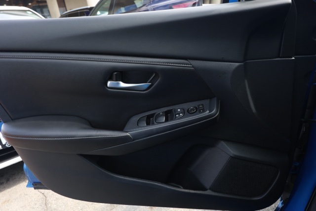 2023 Nissan Sentra SV photo 21