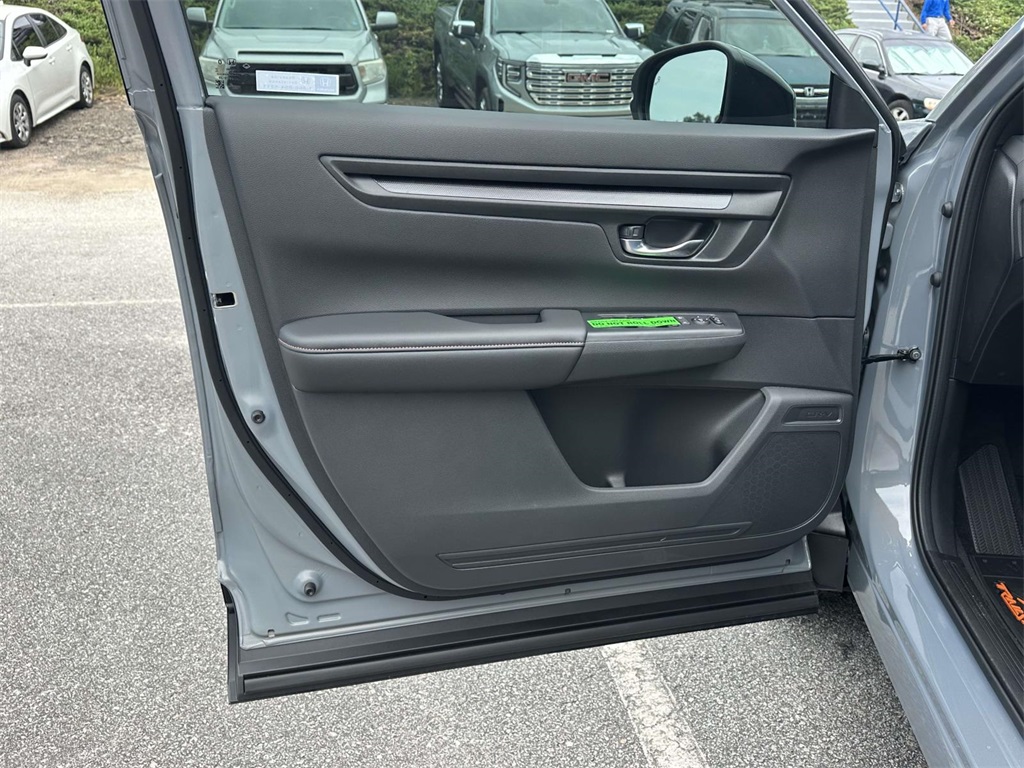 2026 Honda CR-V Hybrid photo 2