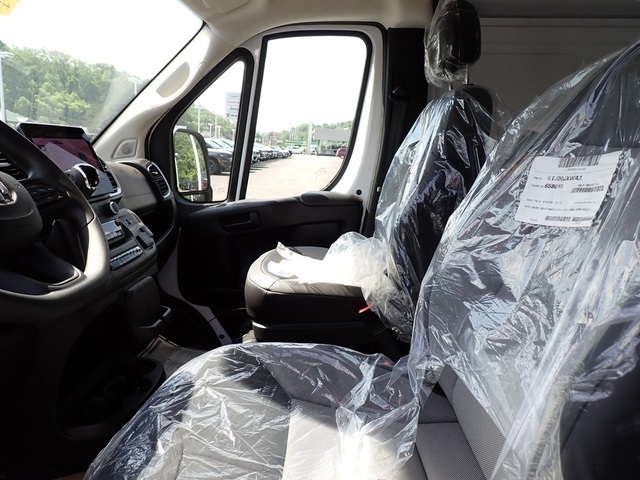 2025 Ram ProMaster 2500 photo 12