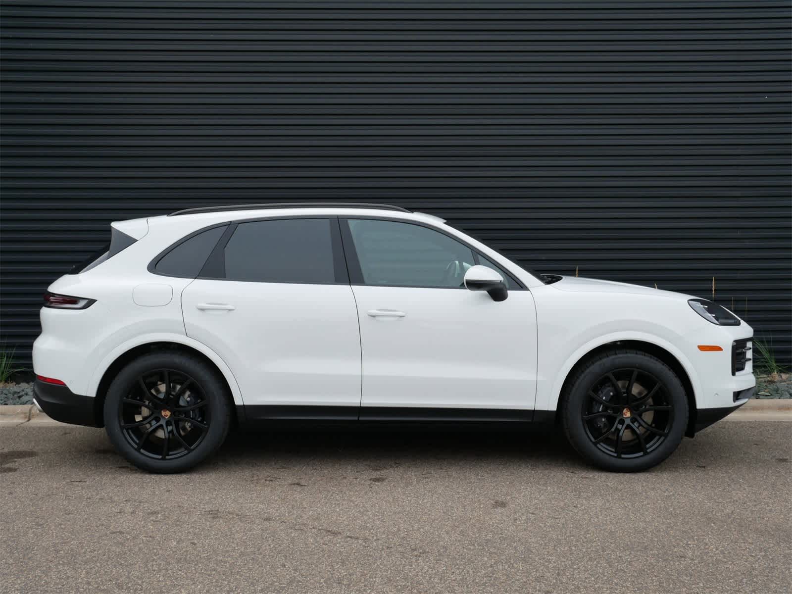 2026 Porsche Cayenne photo 21