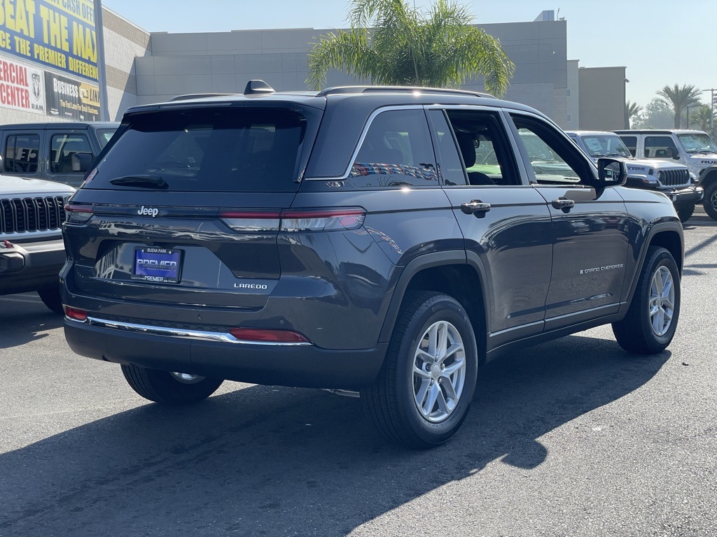 2025 Jeep Grand Cherokee Laredo X photo 5