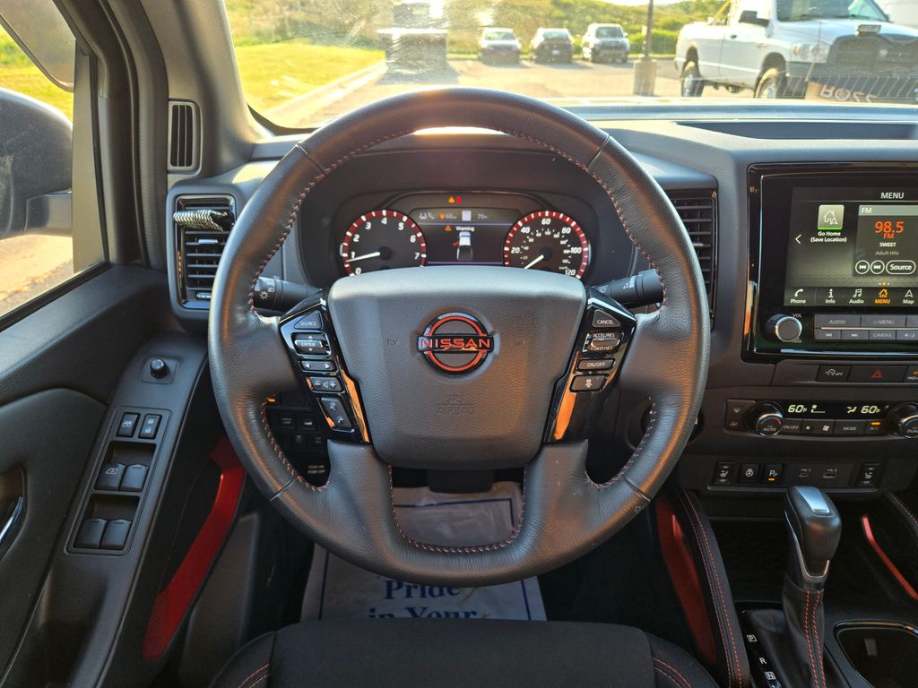 2023 Nissan Frontier PRO-4X photo 15