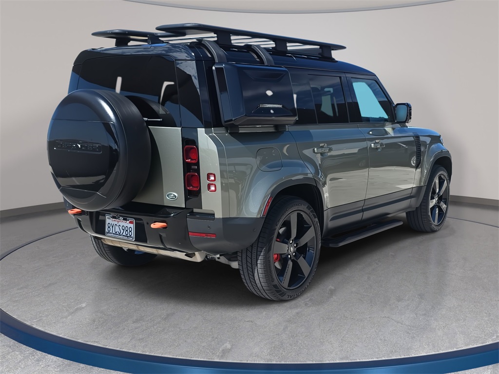 2022 Land Rover Defender 110 S photo 5