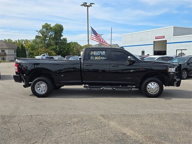 2022 Ram 3500 Tradesman photo 2