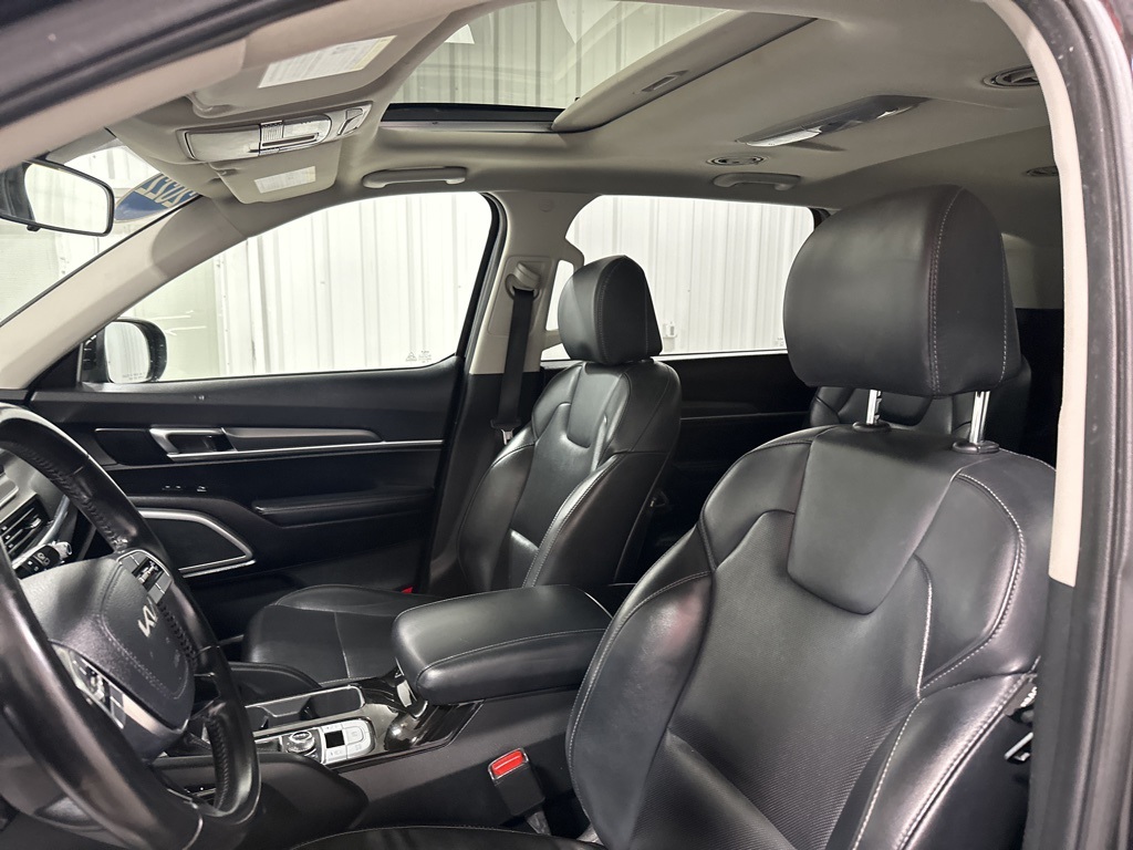 2022 Kia Telluride S photo 21