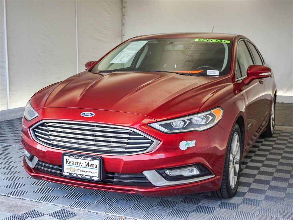 2017 Ford Fusion Energi SE photo 3