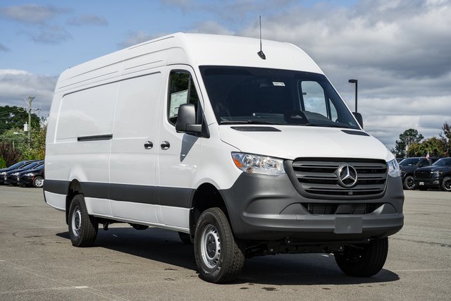 2025 Mercedes-Benz Sprinter Cargo Van Base's photo