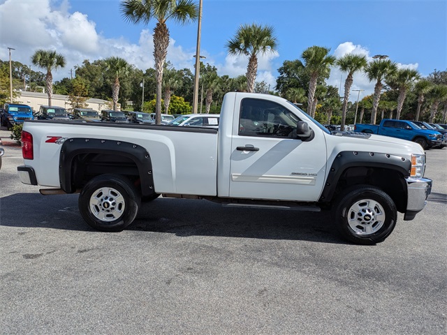 2013 Chevrolet Silverado 2500HD LT photo 3