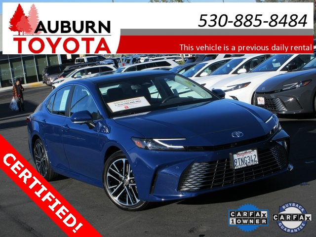 2025 Toyota Camry XLE's photo