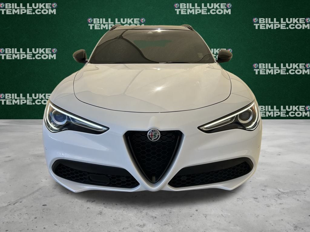 2021 Alfa Romeo Stelvio Ti photo 5