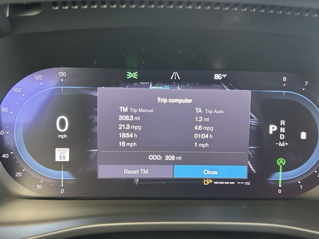 2025 Volvo XC40 Plus photo 6