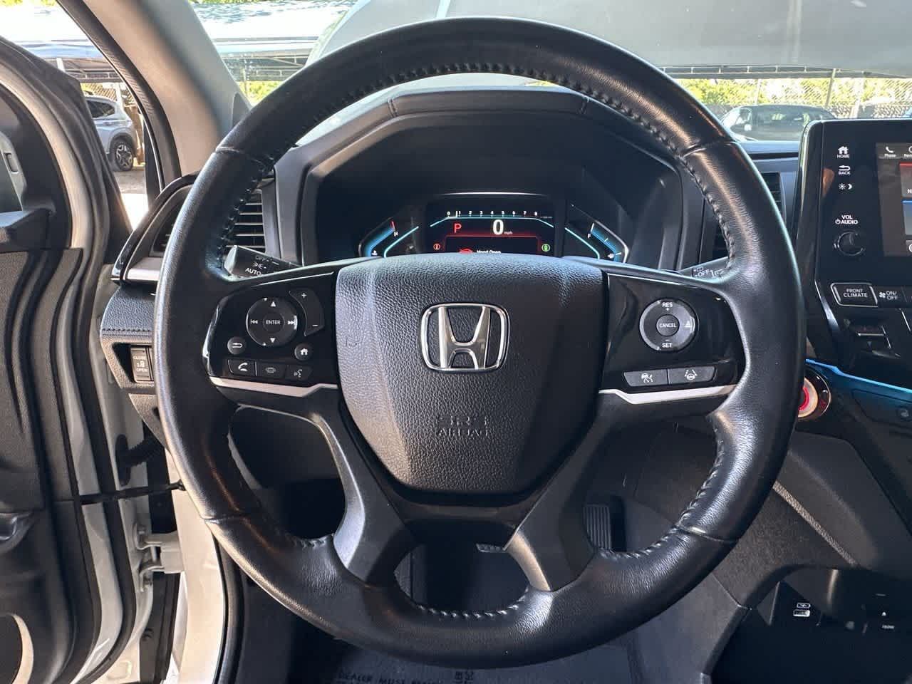 2022 Honda Odyssey Touring photo 14