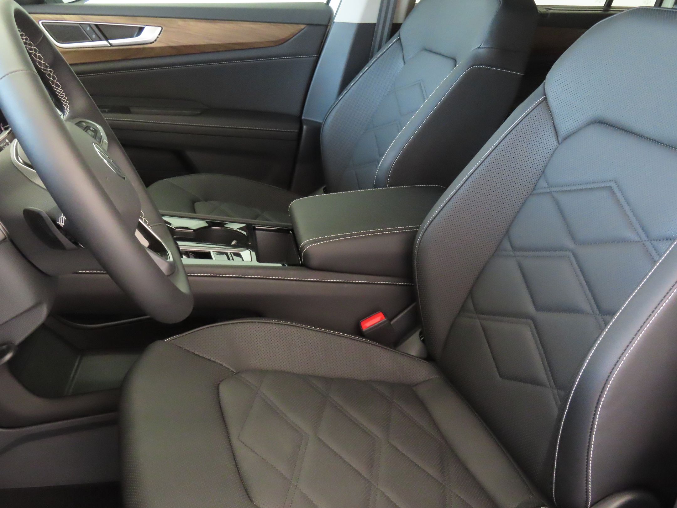2025 Volkswagen Atlas SE Technology photo 9
