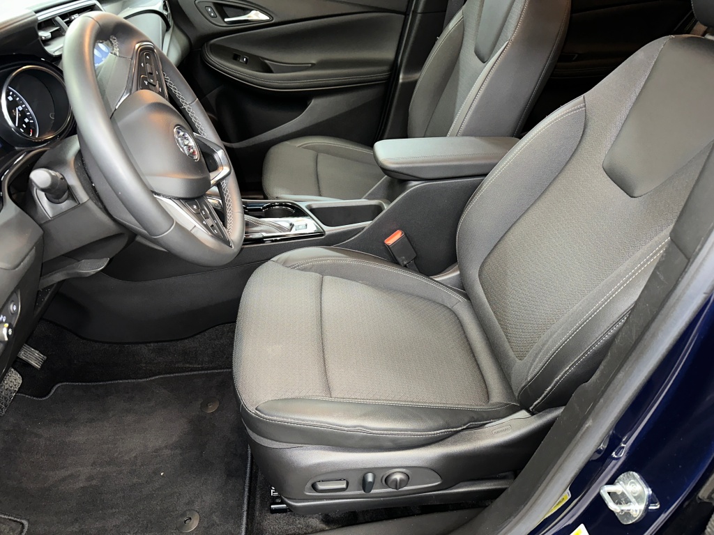 2023 Buick Encore GX Select photo 2