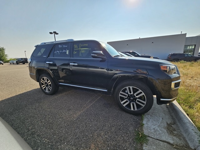 2024 Toyota 4Runner Limited photo 3