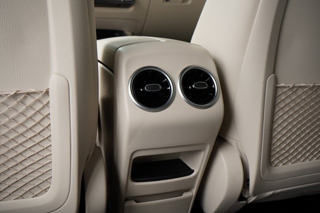 2025 Mercedes Benz GLA 250 photo 26