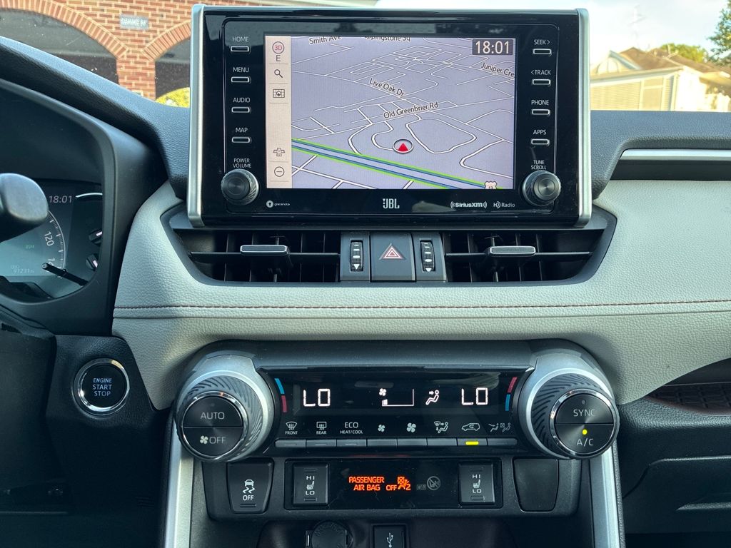 2021 Toyota RAV4 Limited photo 17
