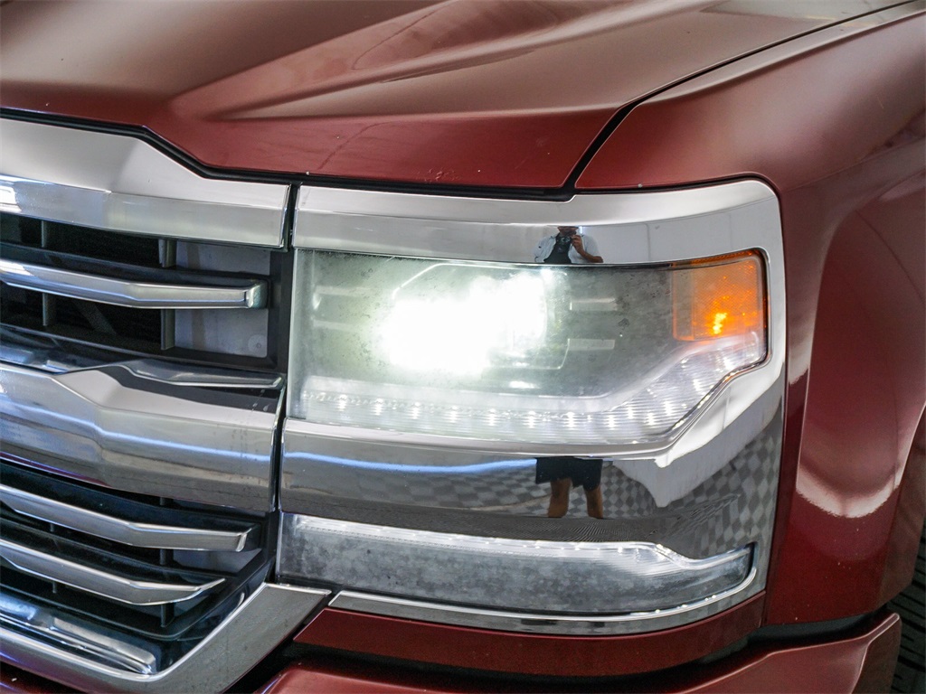 2016 Chevrolet Silverado High Country photo 4