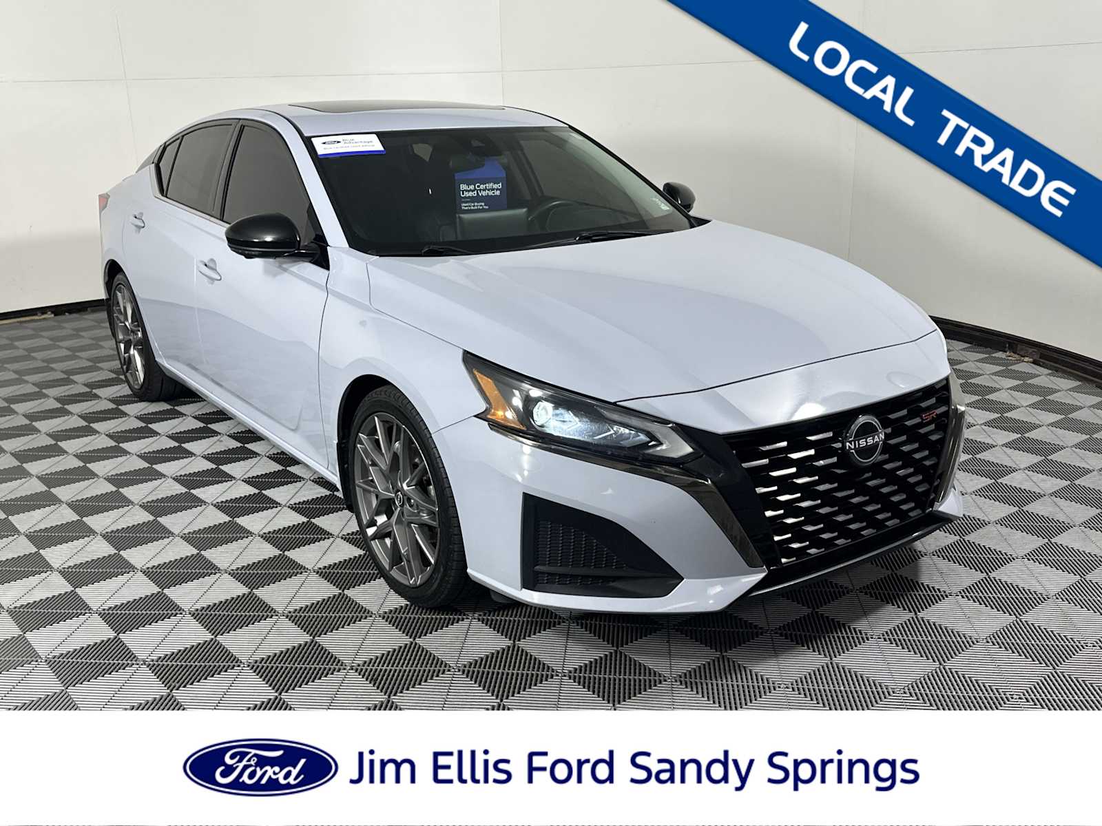 2023 Nissan Altima SR