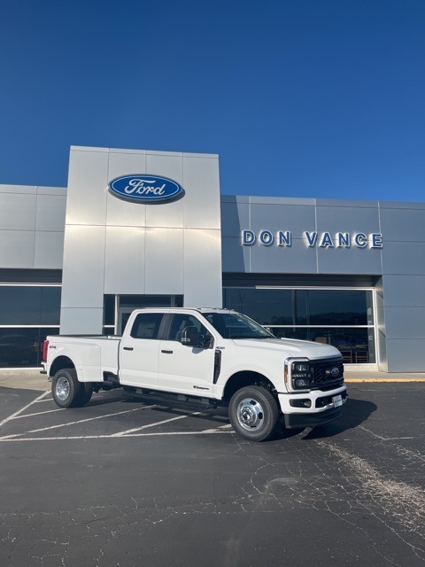2026 Ford F-350 Super Duty XL's photo
