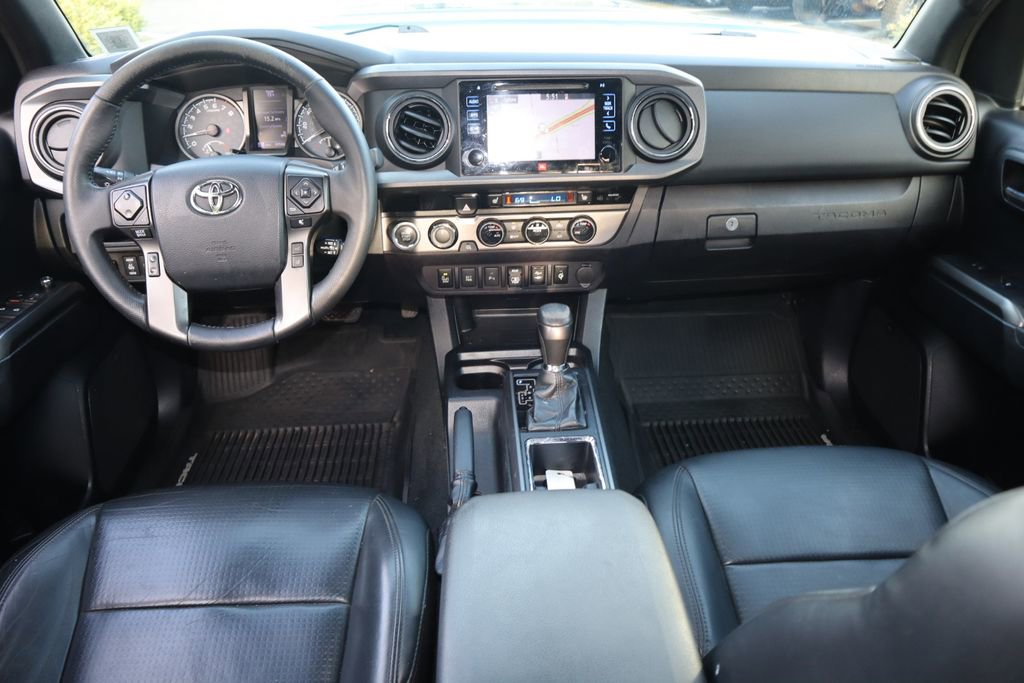 2018 Toyota Tacoma TRD Sport photo 12
