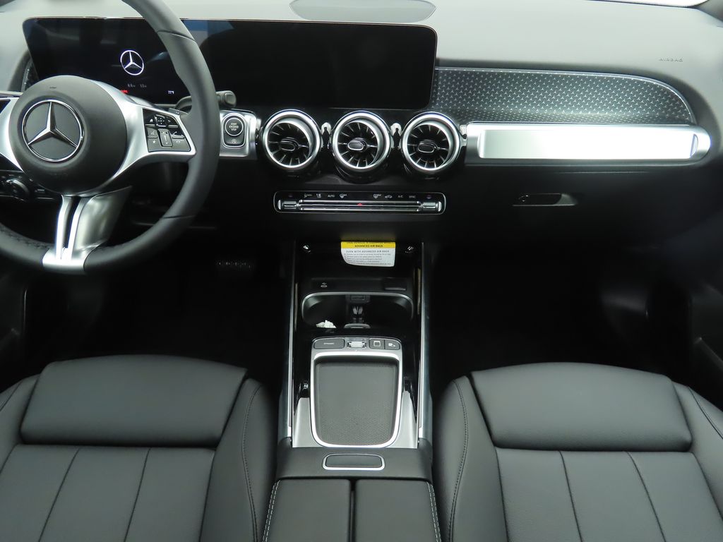 2026 Mercedes Benz GLB 250 photo 10