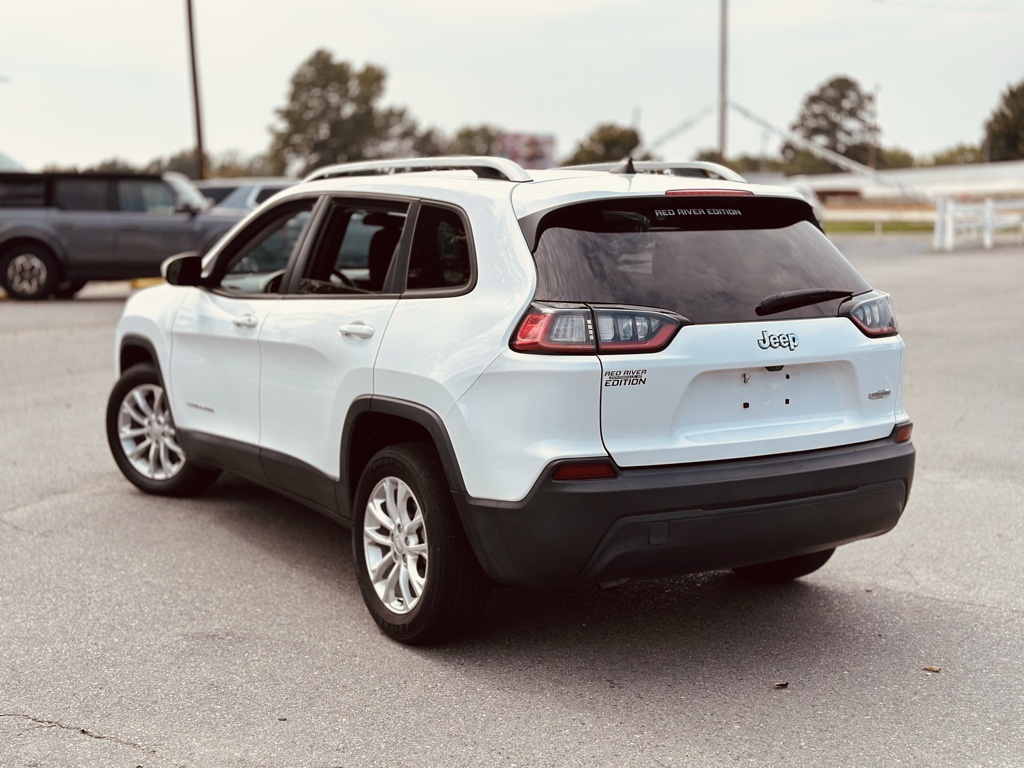 2020 Jeep Cherokee Latitude photo 2