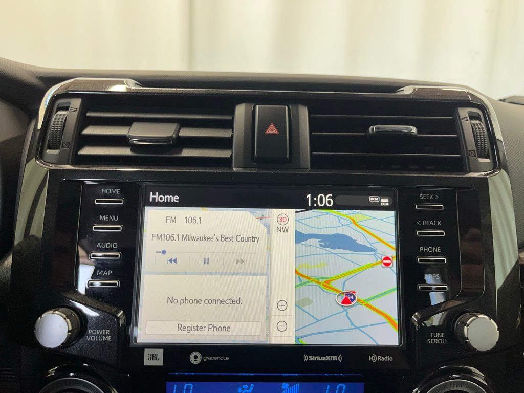 2020 Toyota 4Runner SR5 Premium photo 16
