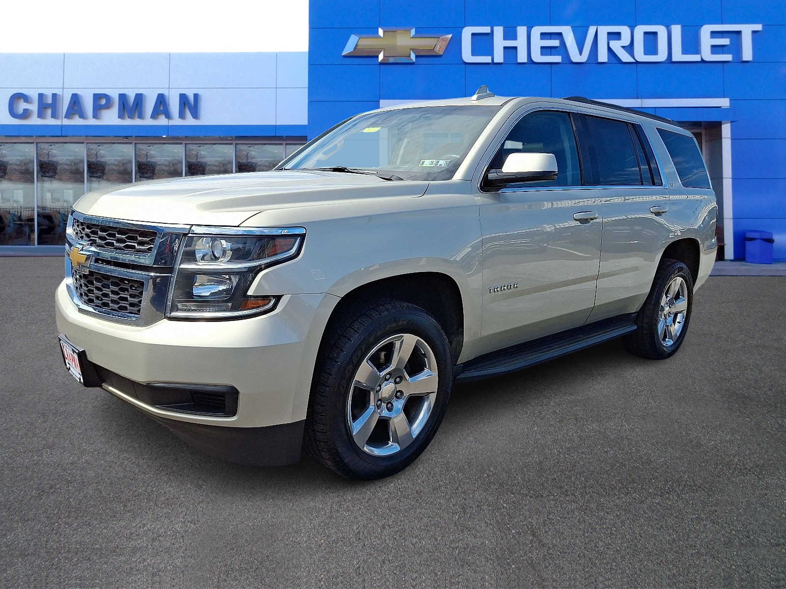 2017 Chevrolet Tahoe LT photo 3