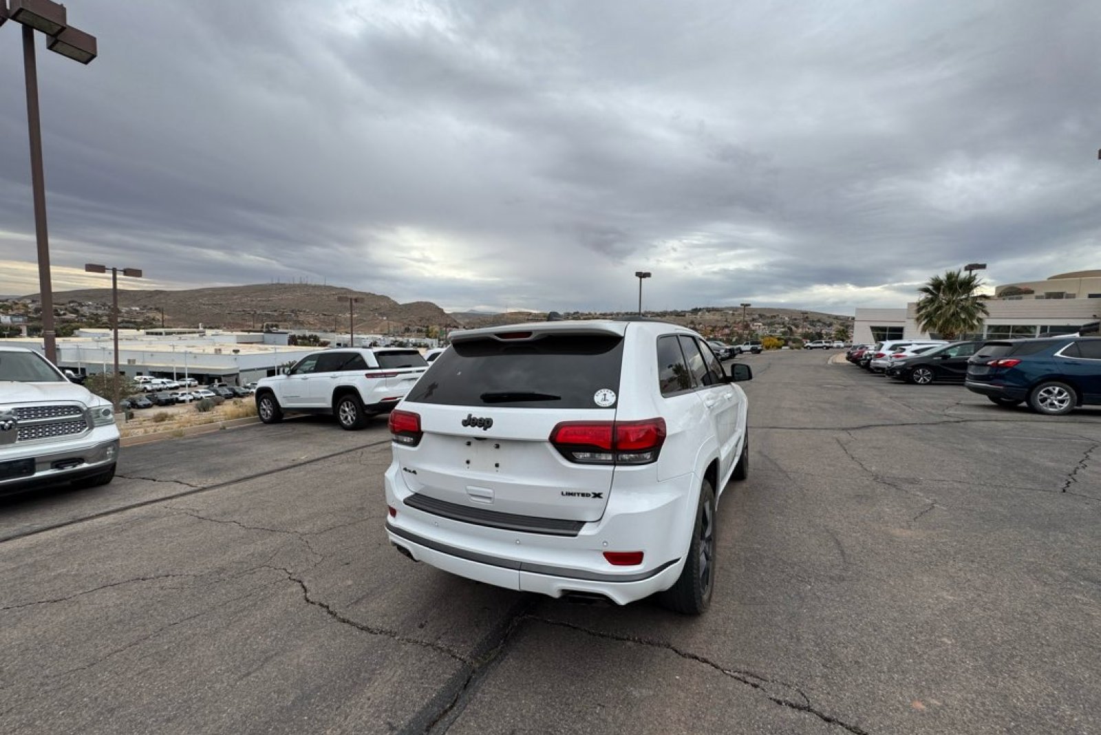 2019 Jeep Grand Cherokee Limited X photo 2