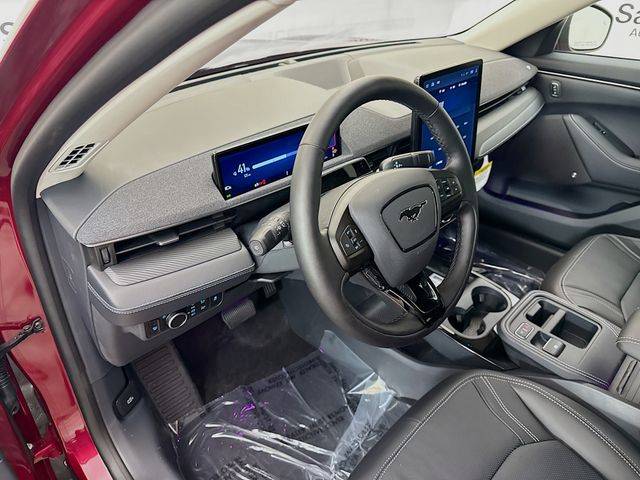 2025 Ford Mustang Mach-E Premium photo 9
