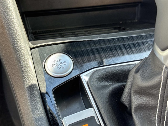 2025 Volkswagen Taos SE photo 21