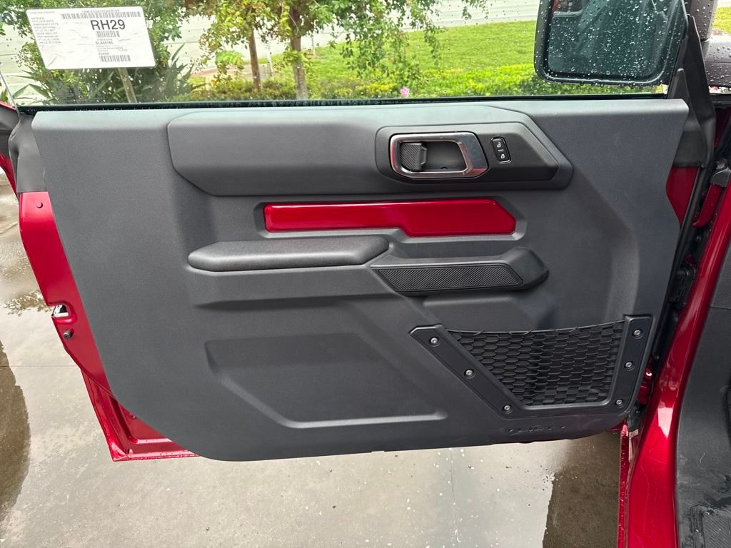 2025 Ford Bronco Base photo 6
