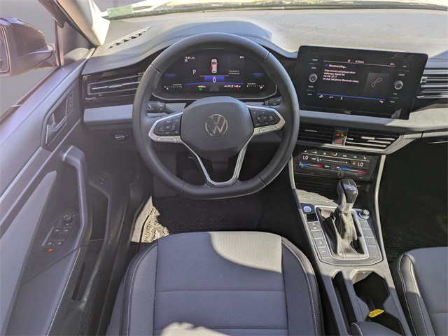 2025 Volkswagen Jetta 1.5T SE photo 13
