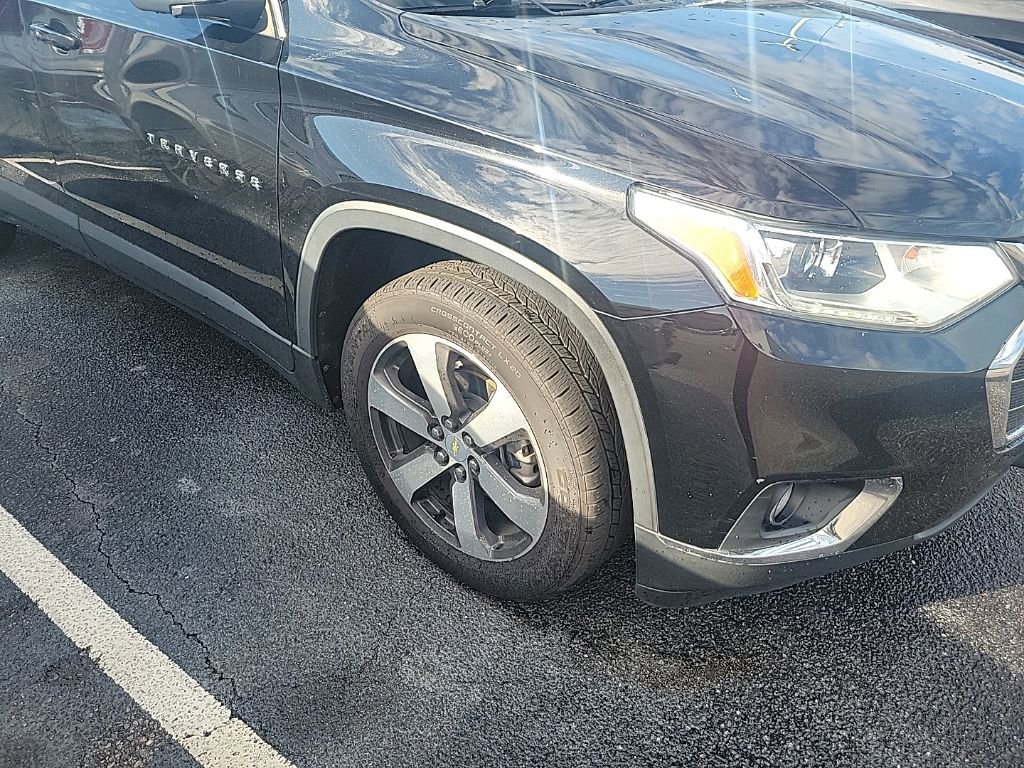 2021 Chevrolet Traverse Leather photo 10