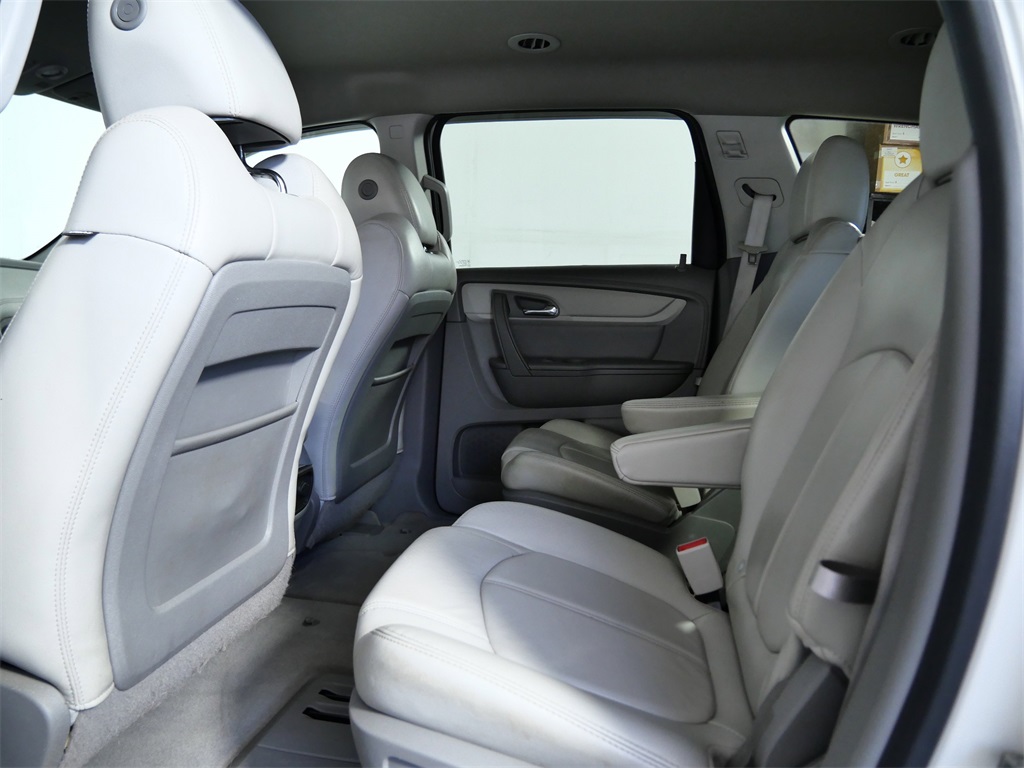 2015 Chevrolet Traverse 2LT photo 12