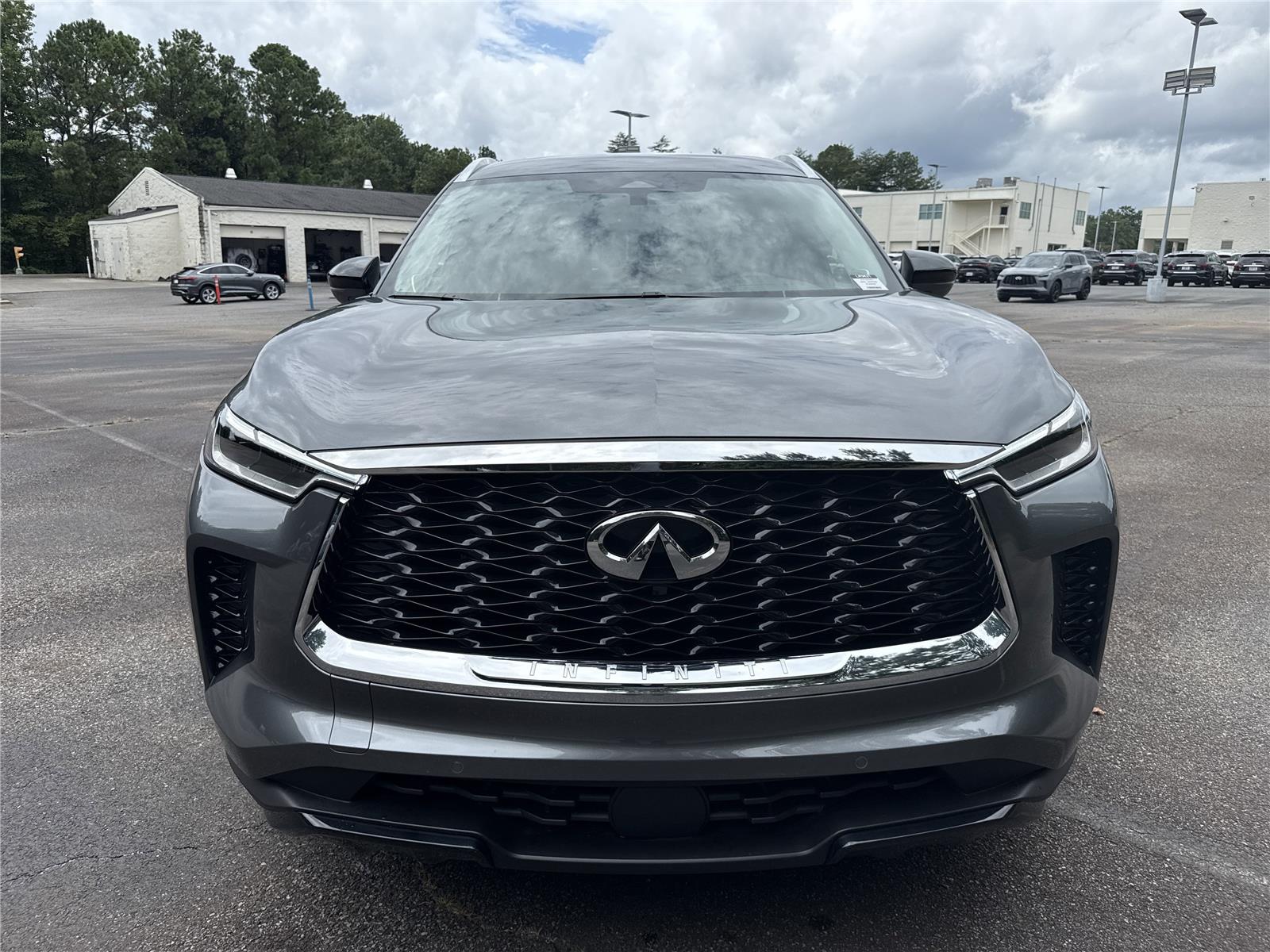 2025 Infiniti QX60 Luxe photo 3