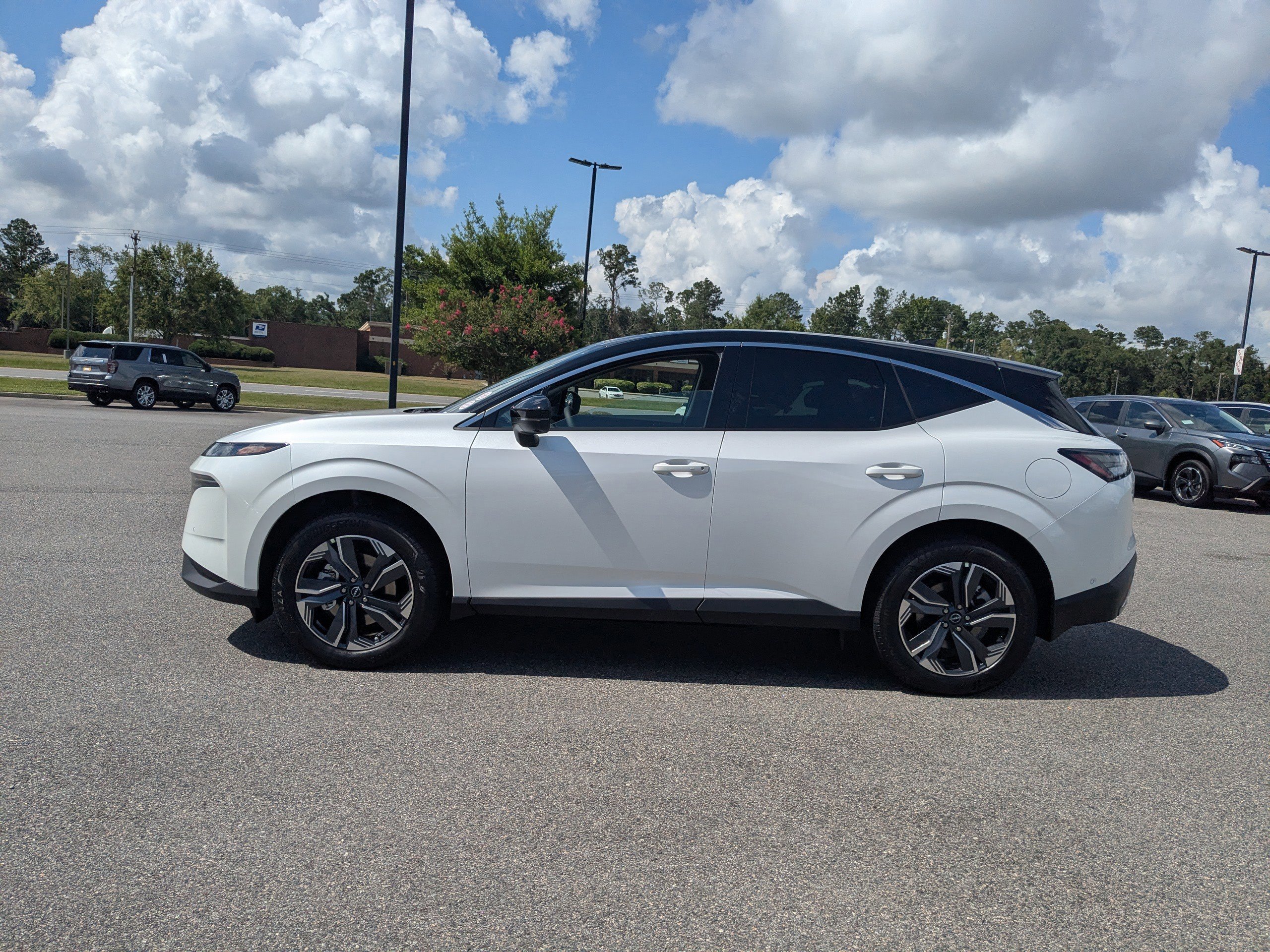 2025 Nissan Murano SL photo 4