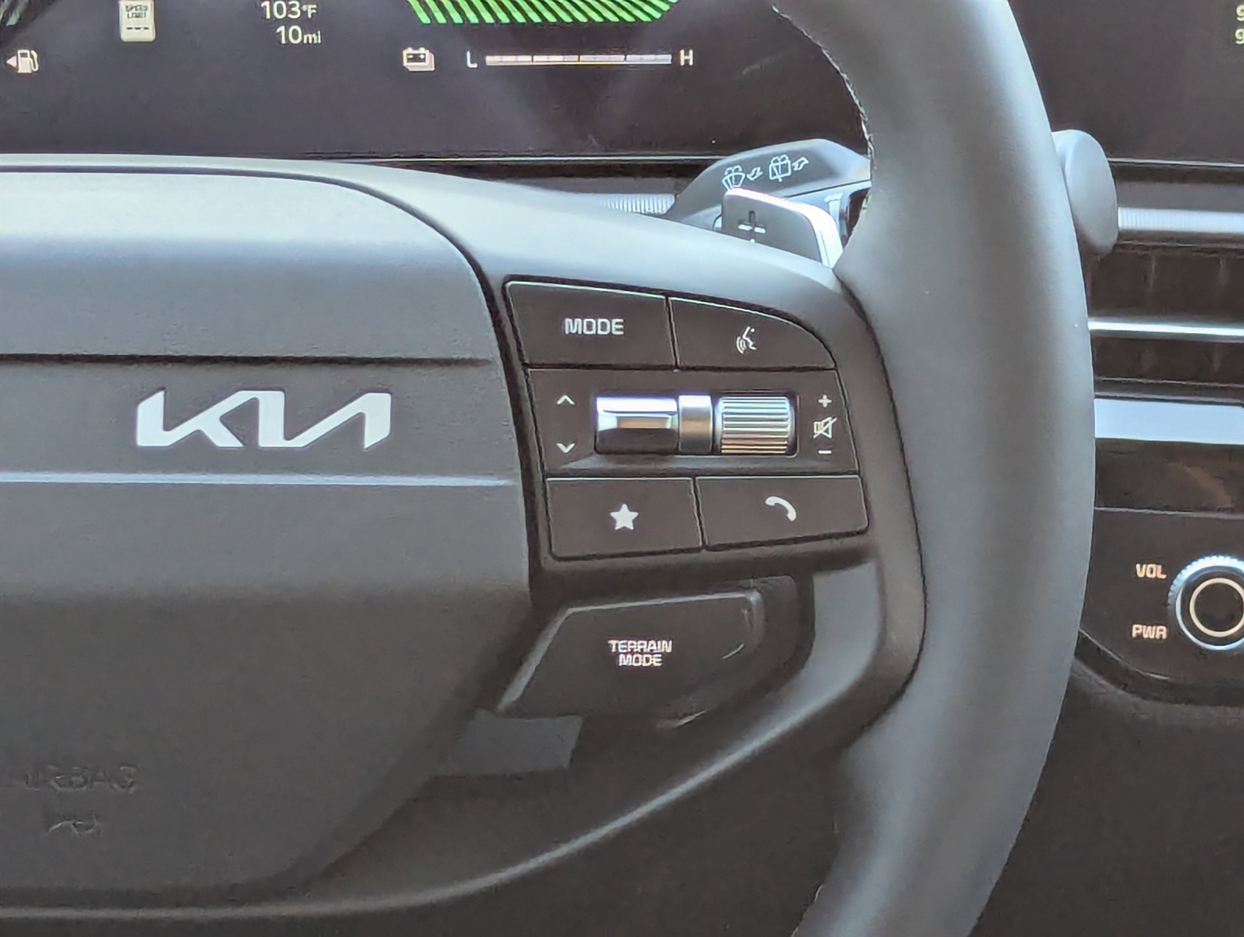 2026 Kia Sportage Hybrid EX photo 2