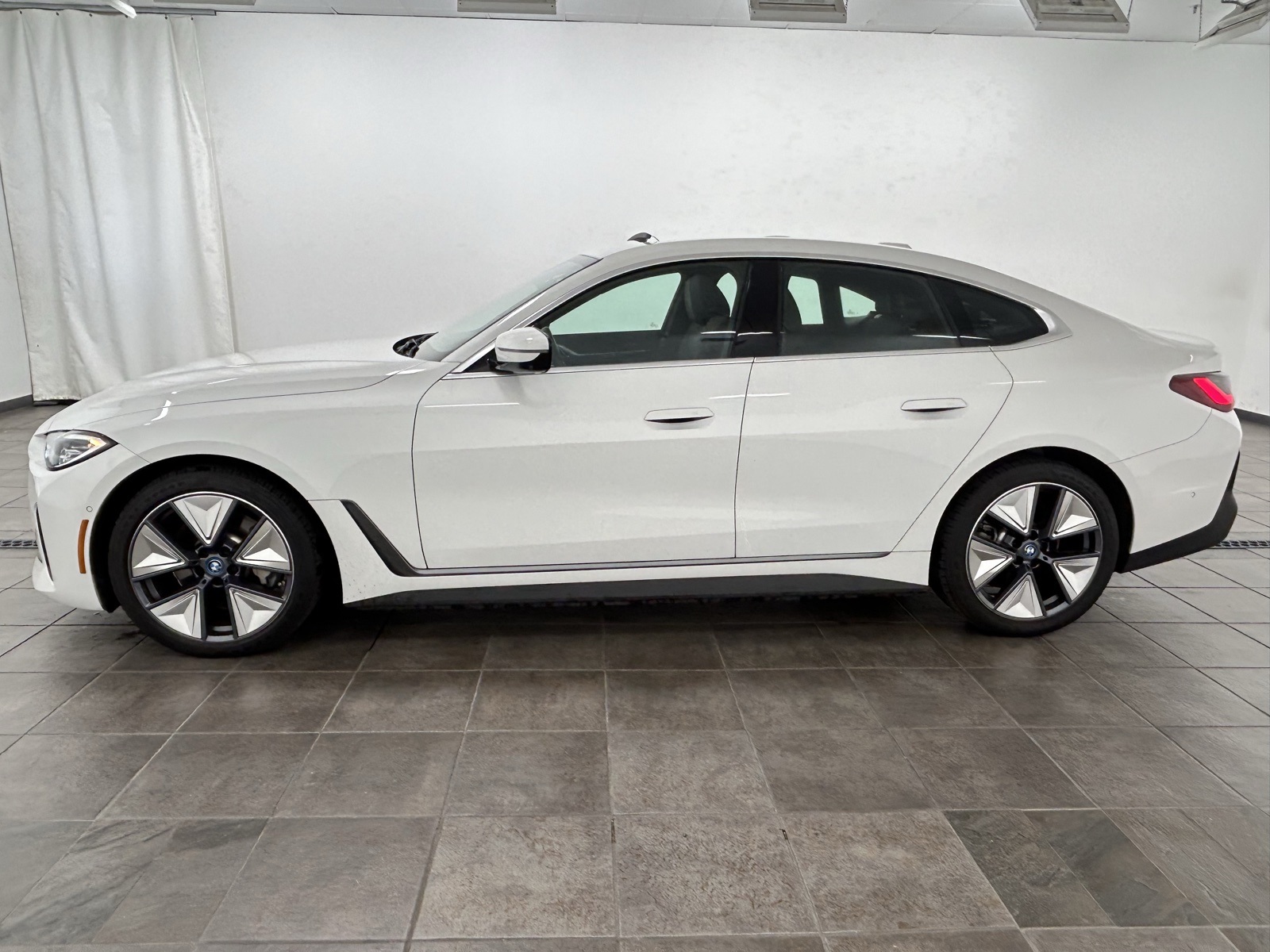 Used 2024 BMW i4 40 with VIN WBY83FB00RFS17129 for sale in Elmhurst, IL