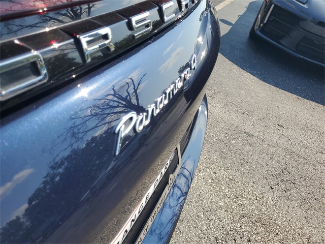 2018 Porsche Panamera 4 photo 7